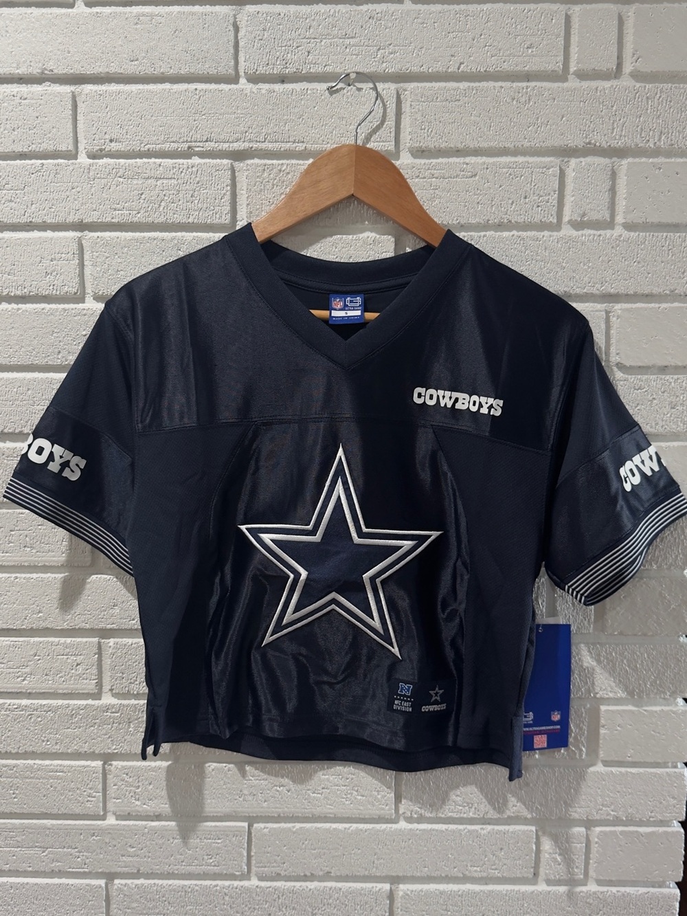 Women’s Cowboys crop Jersey size S NWT